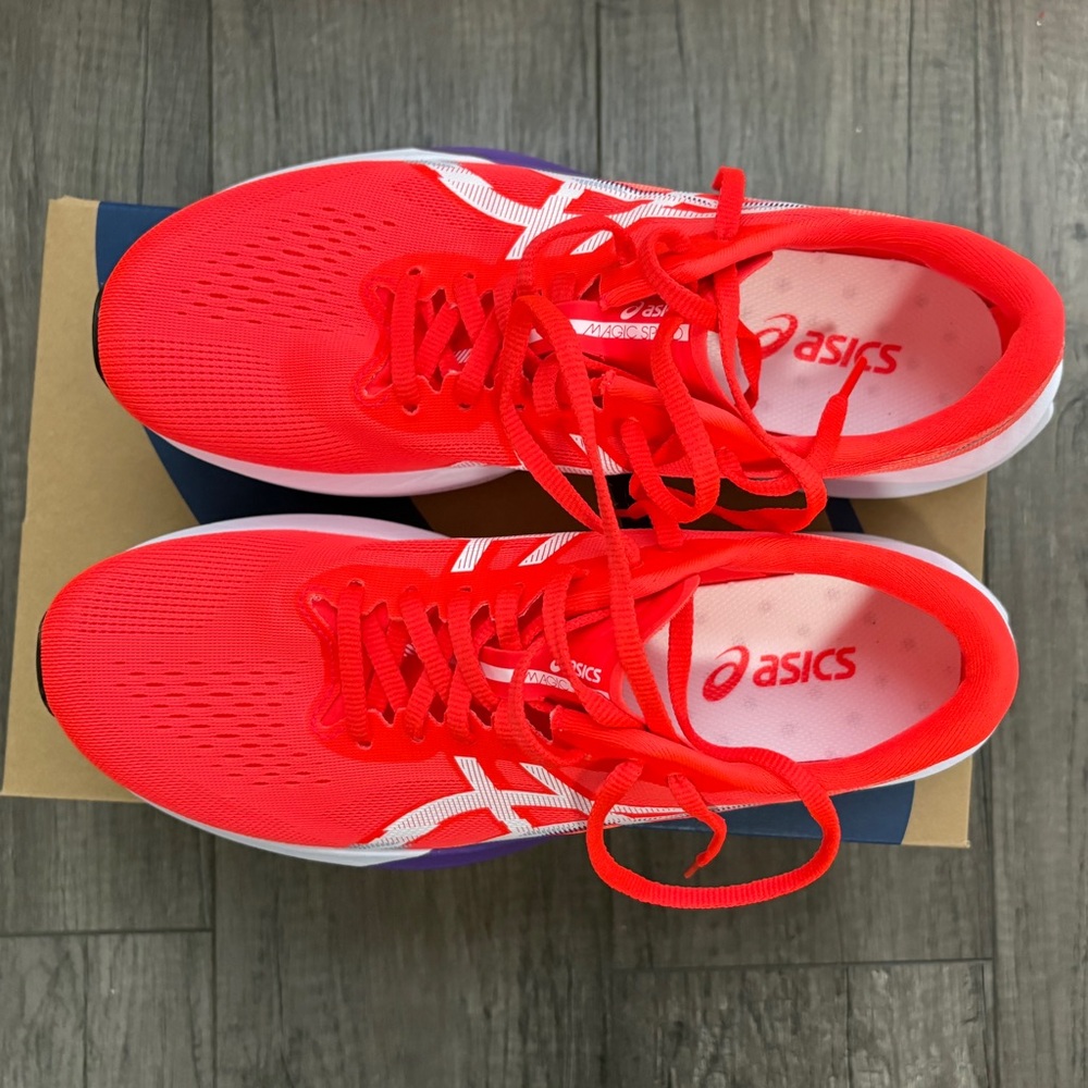 ASICS Magic Speed 4